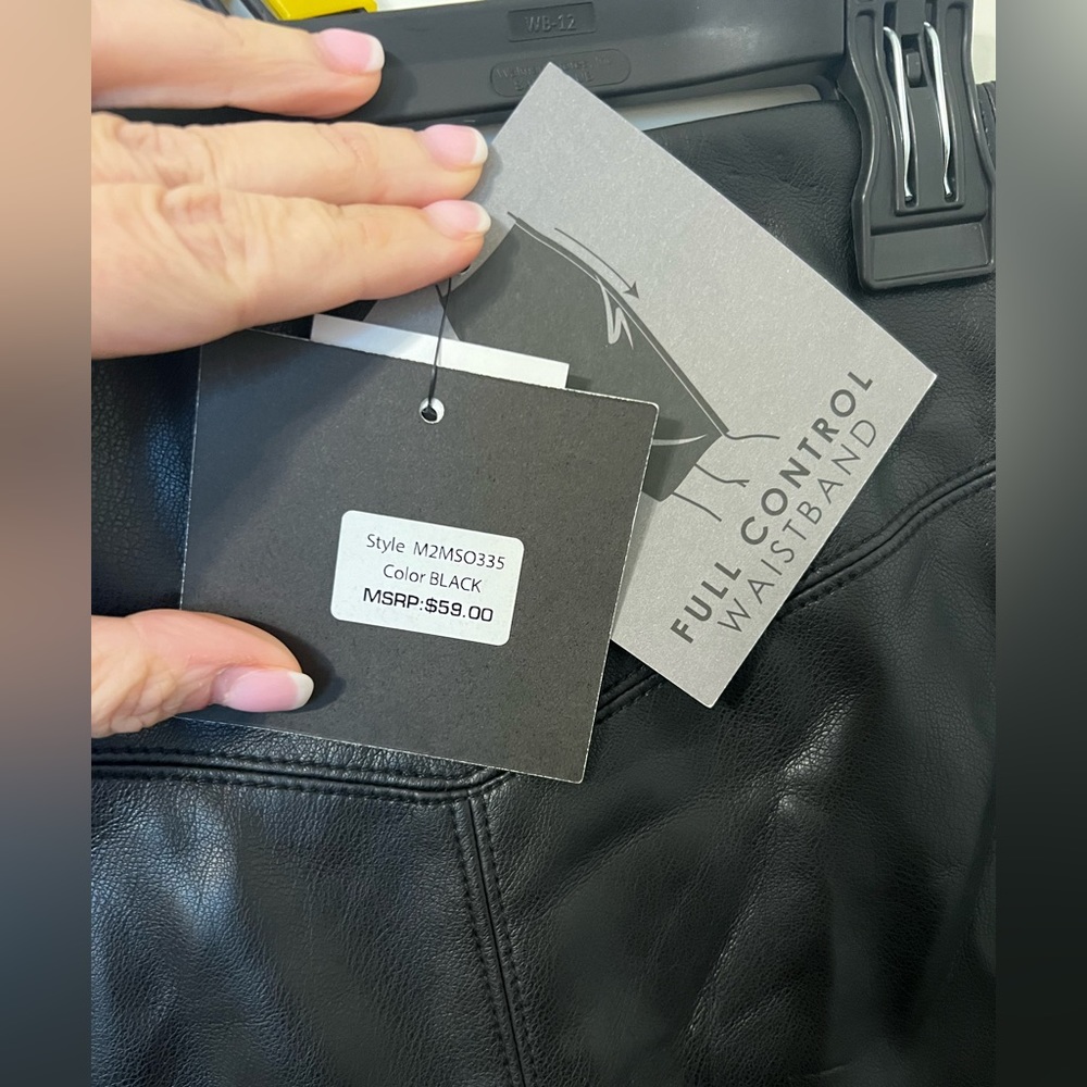 NWT Marc New York Black Stretchy Leather Skirt - Picture 6 of 6